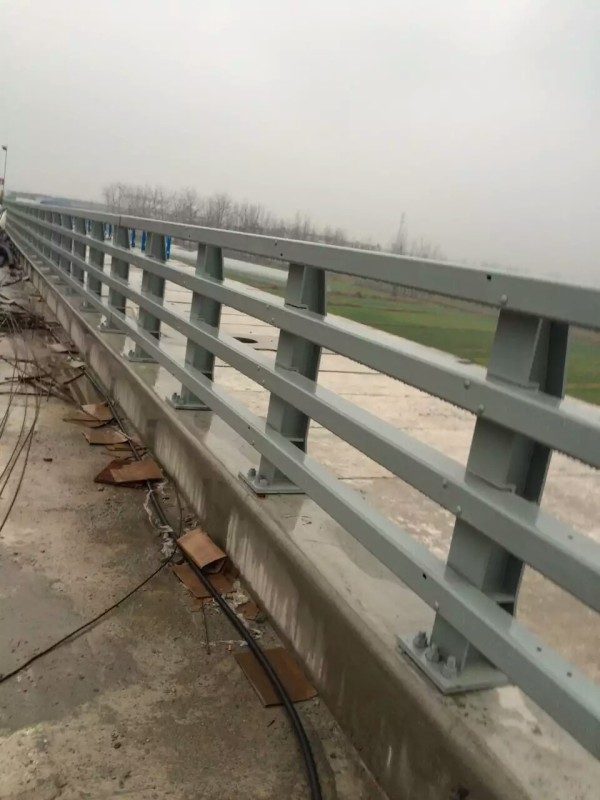 防撞護欄
